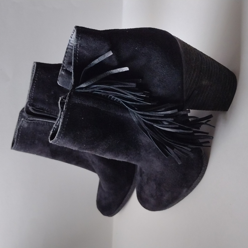 Vince Camuto Black Suede Fringe Ankle Booties 9